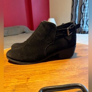 Rue 21 black booties, sz 8-9
